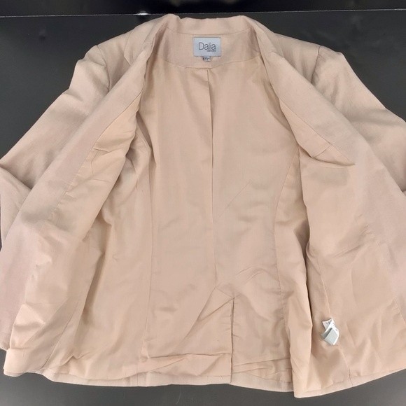 Dalia Linen Light Pink Shoulder Pad Faux Pockets Blazer Size Medium - Picture 9 of 13
